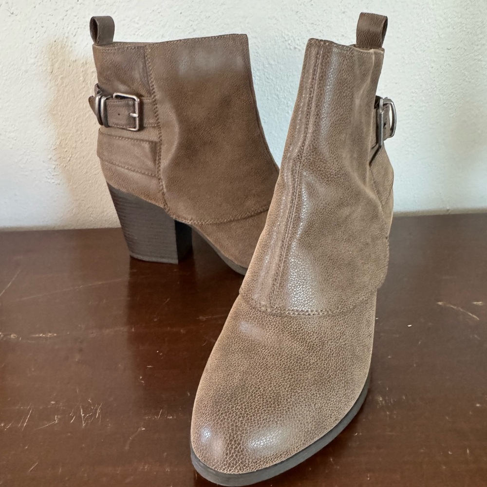 American Rag Elegant Taupe Ankle Bootie with side zip and decorative buckle. New